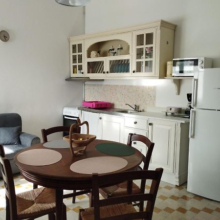 Casa Orisca Villa Lesa Bagian luar foto
