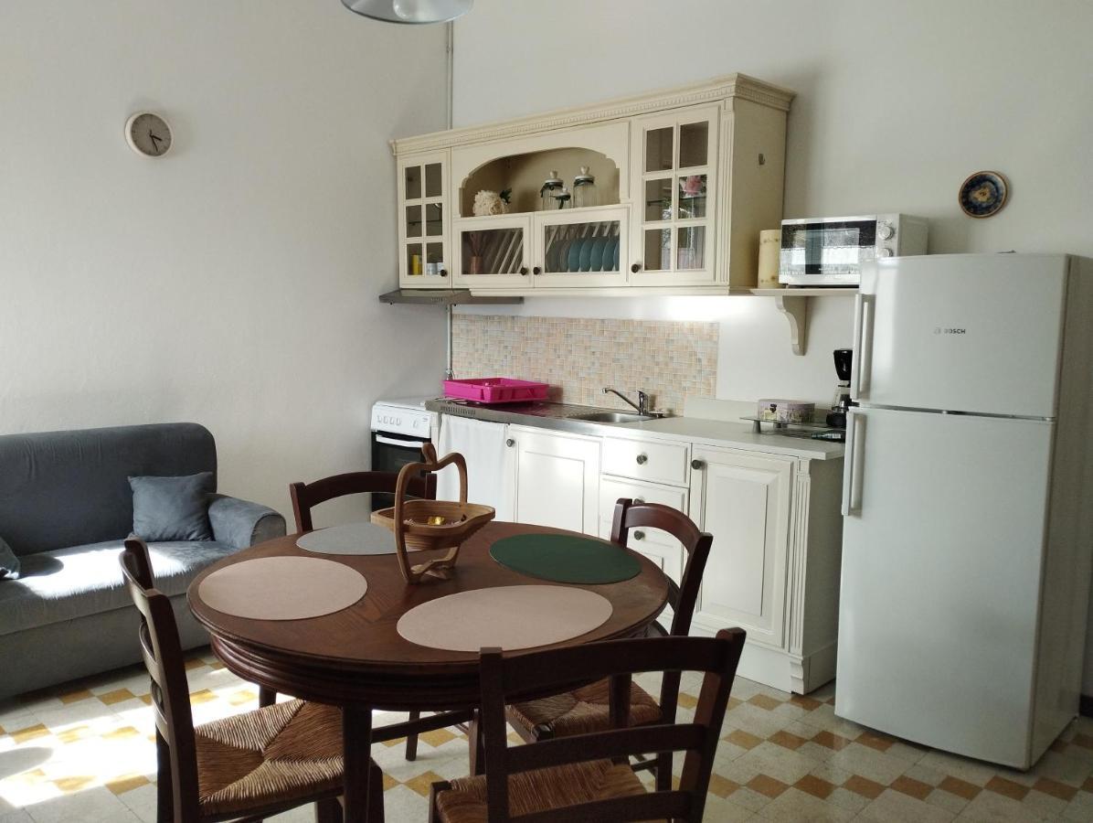 Casa Orisca Villa Lesa Bagian luar foto