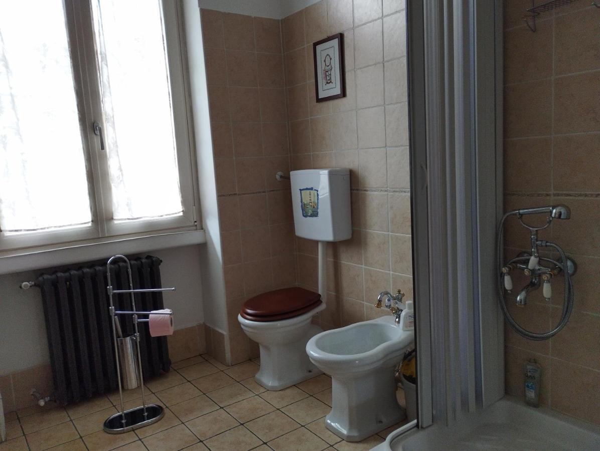 Casa Orisca Villa Lesa Bagian luar foto