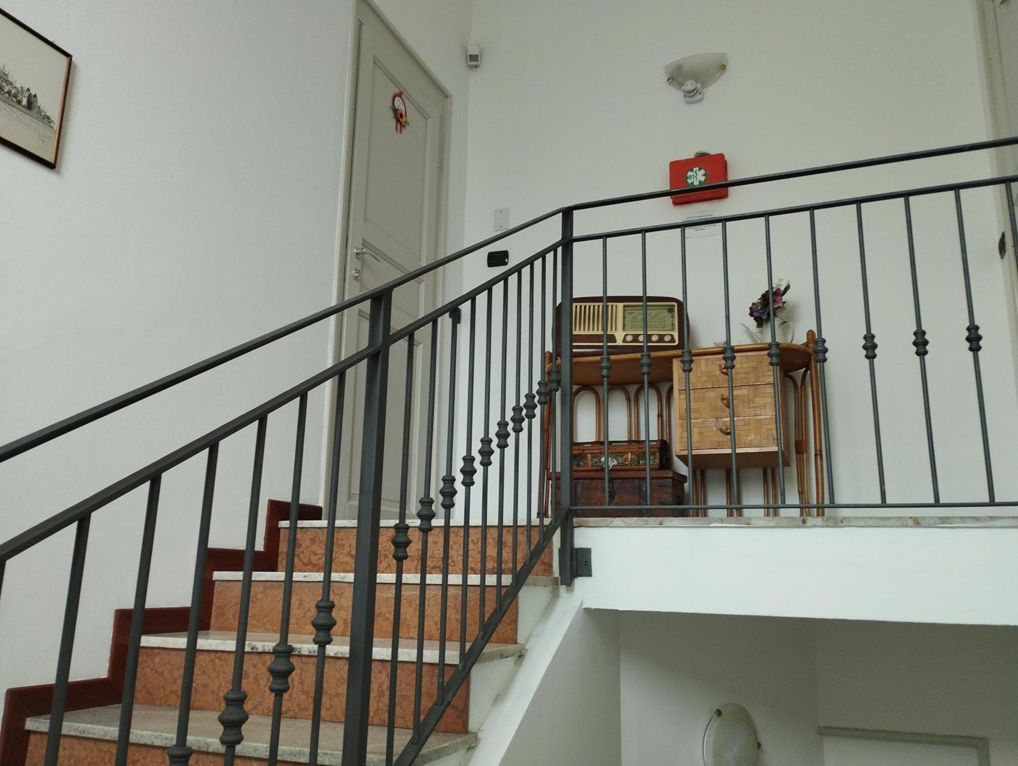 Casa Orisca Villa Lesa Ruang foto