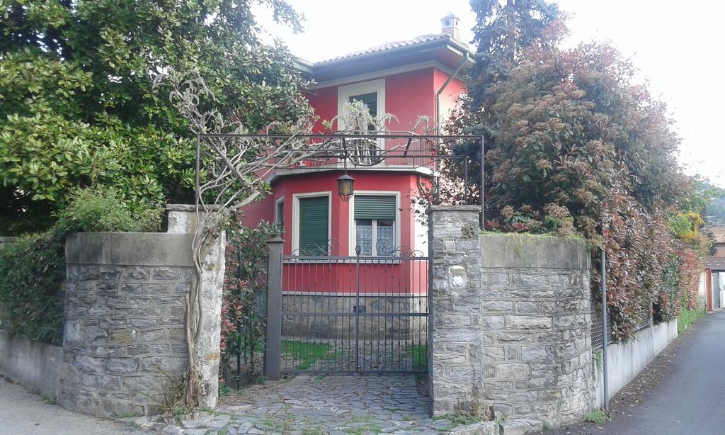 Casa Orisca Villa Lesa Bagian luar foto