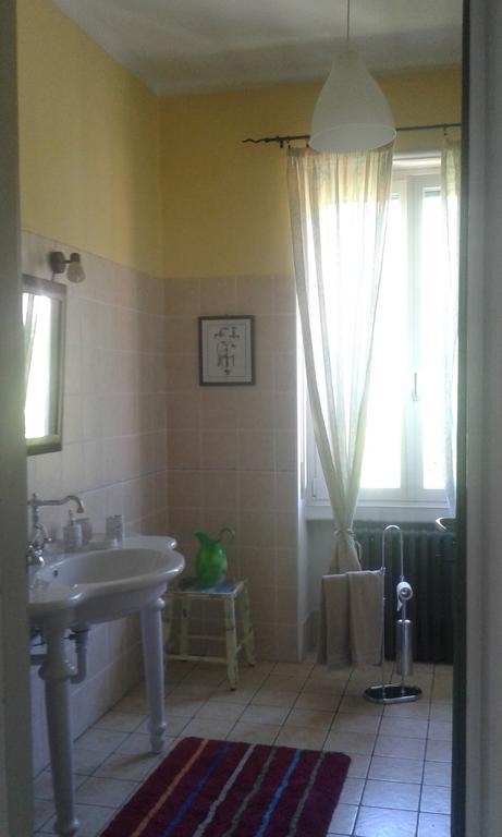 Casa Orisca Villa Lesa Bagian luar foto