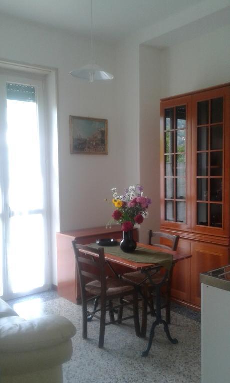 Casa Orisca Villa Lesa Bagian luar foto