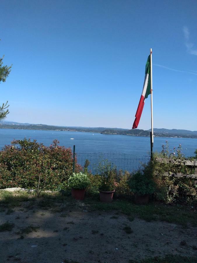 Casa Orisca Villa Lesa Bagian luar foto